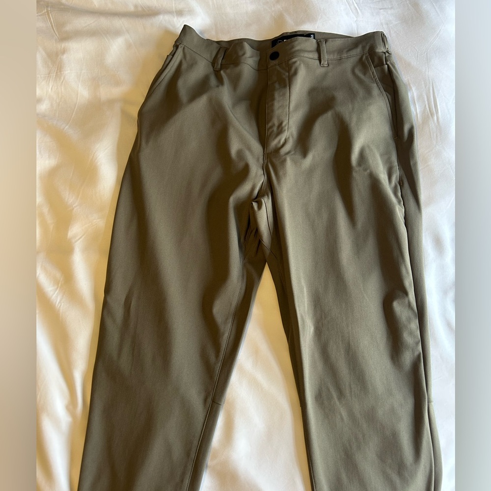 Cuts Clothing - AO Jogger - Large